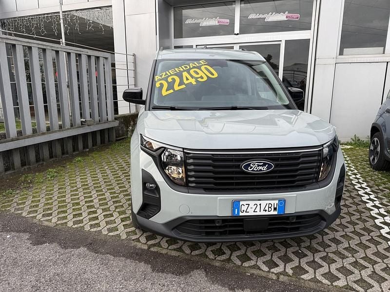 Usata Ford Tourneo Courier Titanium 124 CV (91 kW) 2025 Grigio Monovolume