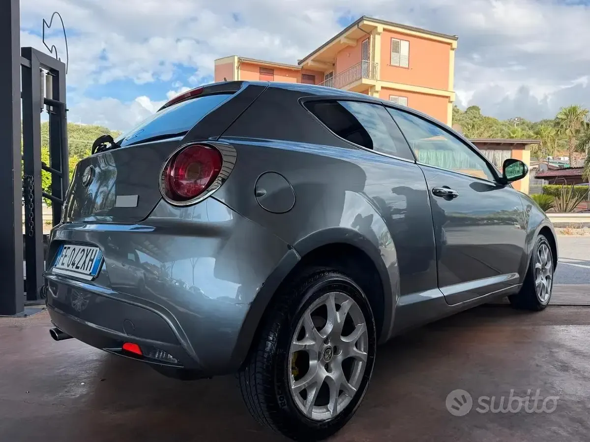 Usata Alfa Romeo MiTo Distinctive 120 CV (88 kW) 2009 Grigio Utilitaria