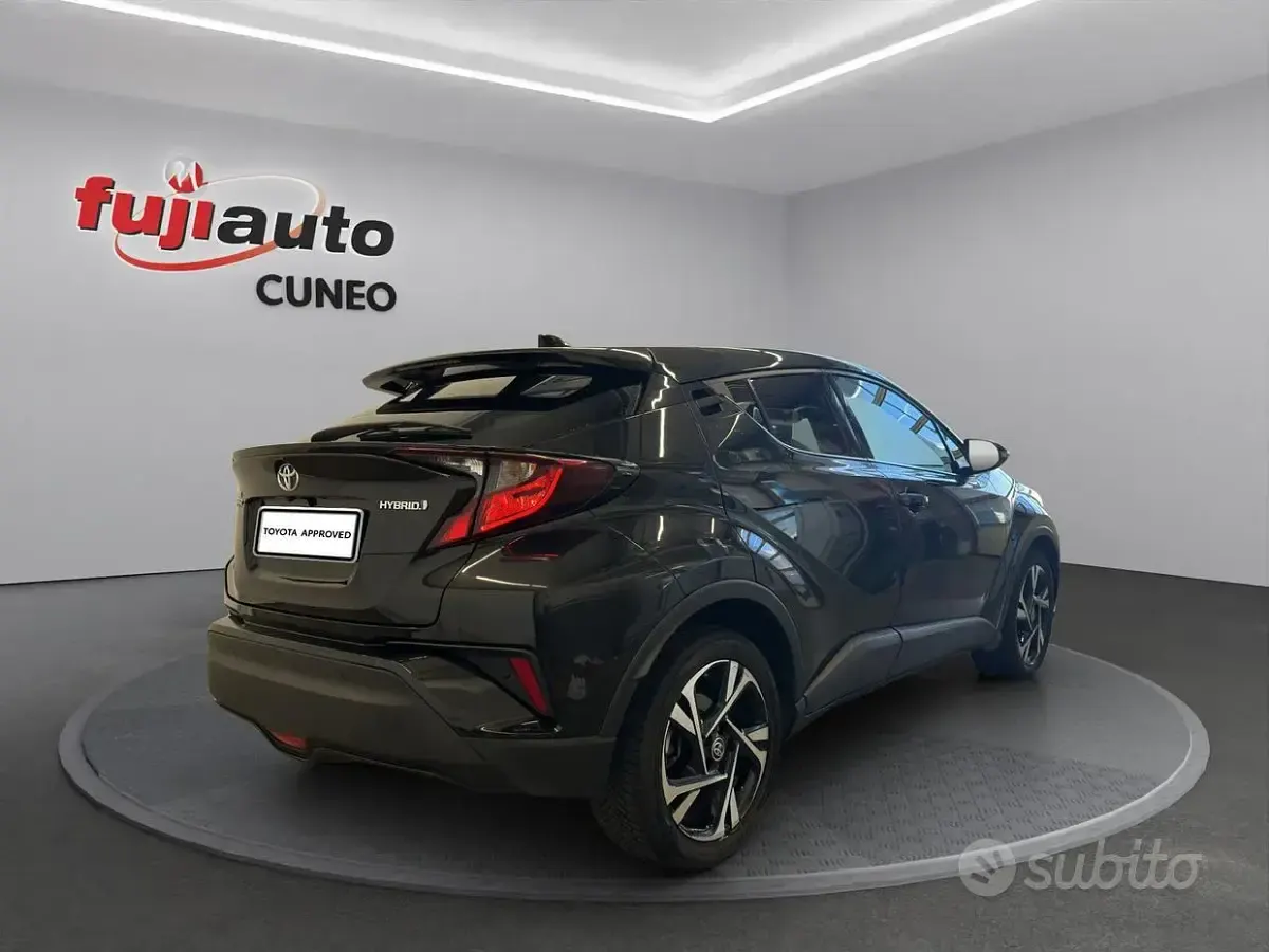 Usata Toyota C-HR Trend 122 CV (89 kW) 2022 Nero SUV