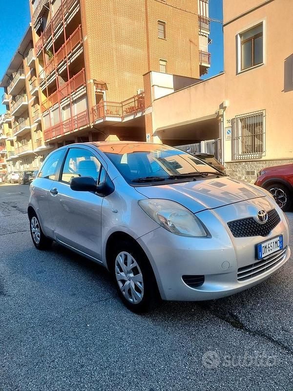 Usata Toyota Yaris 2008 Grigio Berlina