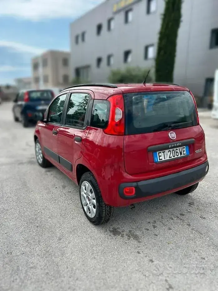 Usata Fiat Panda Easy 80 CV (58 kW) 2014 Rosso Utilitaria