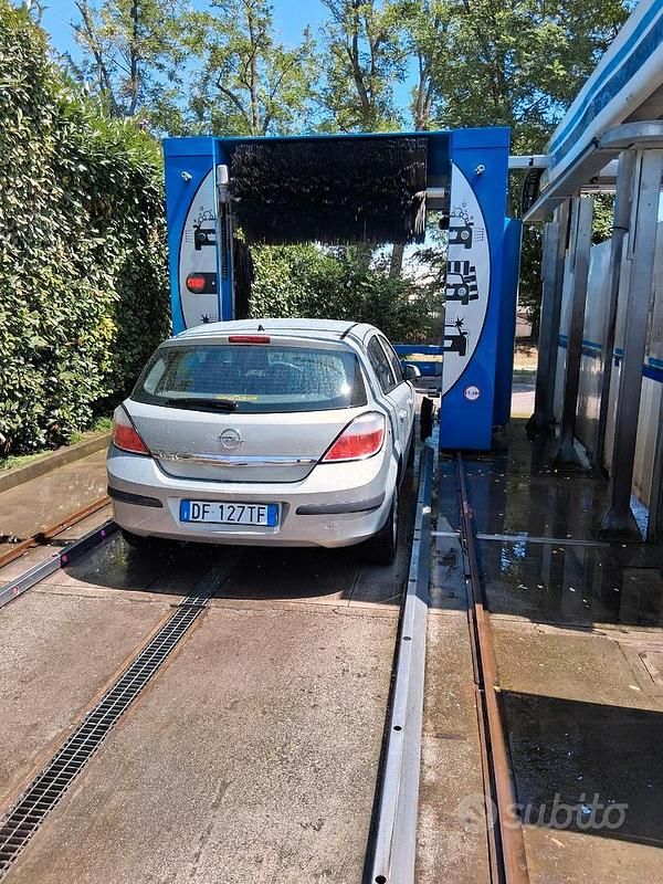 Usata Opel Astra 90 CV (66 kW) 2007 Berlina