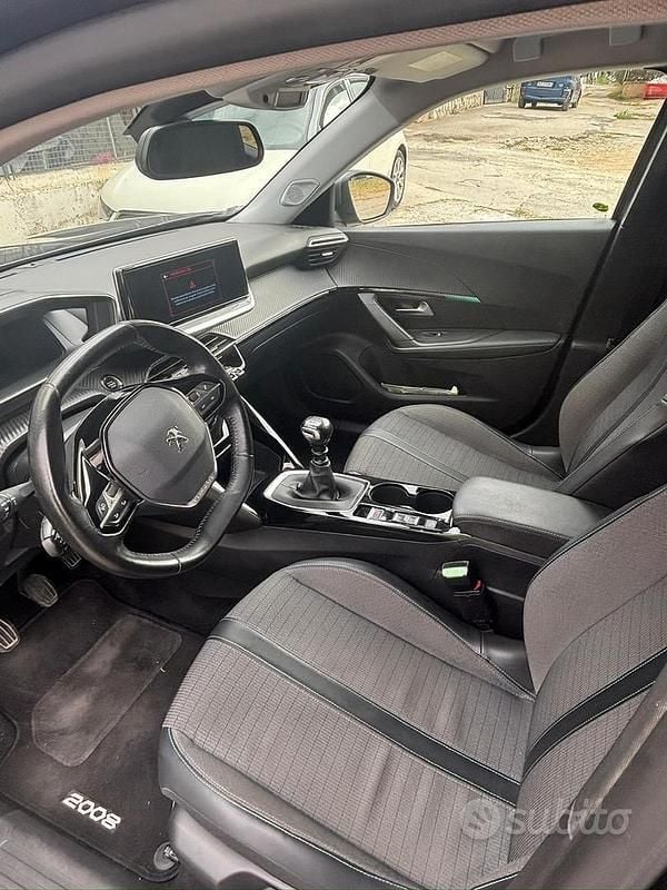 Usata Peugeot 2008 131 CV (96 kW) 2021 Grigio SUV