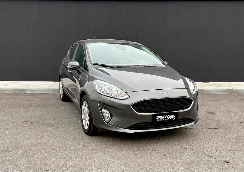 Usata Ford Fiesta 86 CV (63 kW) 2019 Grigio Utilitaria