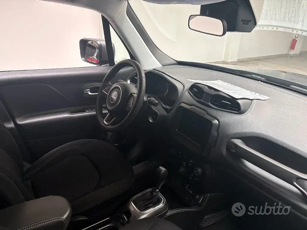 Usata Jeep Renegade Limited 150 CV (110 kW) 2022 Grigio scuro SUV