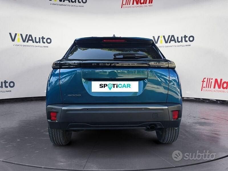 Begagnad Peugeot 2008 Allure 102 HK (75 kW) 2025 Blå SUV