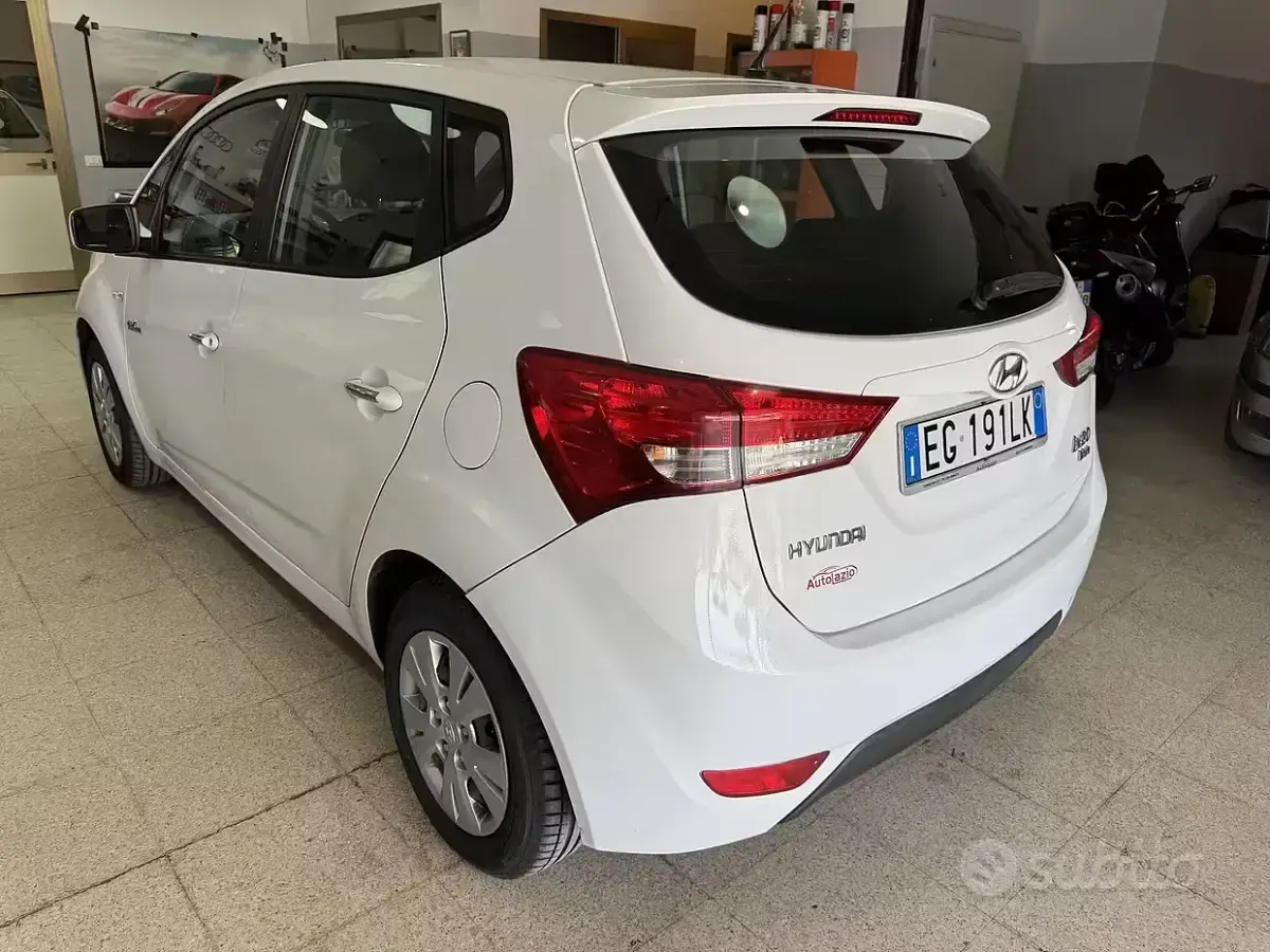 Usata Hyundai ix20 90 CV (66 kW) 2011 Bianco Utilitaria