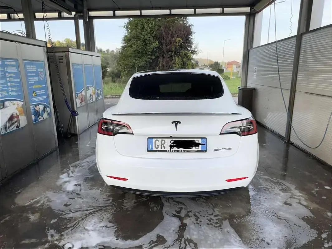 Usata Tesla Model 3 Performance 155 kW (211 CV) 2023 Bianco Berlina