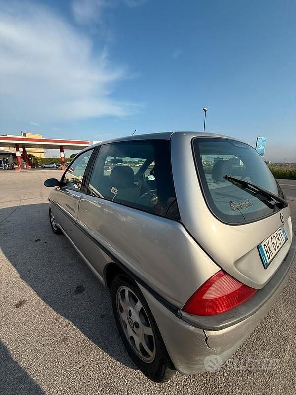 Usata Lancia 2000 2000 Grigio Berlina