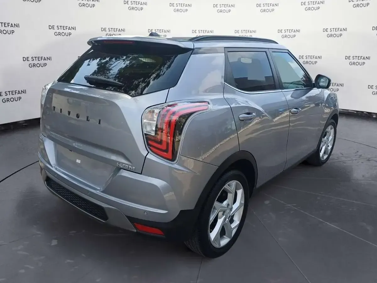 Nuova SsangYong Tivoli 163 CV (119 kW) 2026 Argento SUV