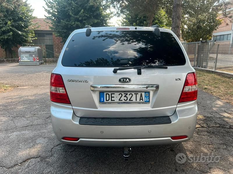 Usata Kia Sorento 140 CV (102 kW) 2006 Grigio SUV