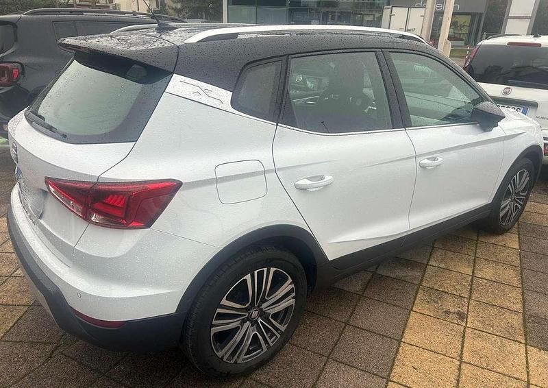 Usata Seat Arona Black Edition 95 CV (69 kW) 2019 Bianco SUV