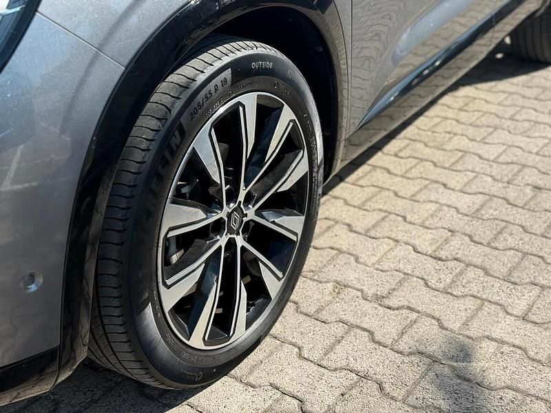 Usata Renault Austral Techno Esprit Alpine 158 CV (116 kW) 2023 Grigio SUV