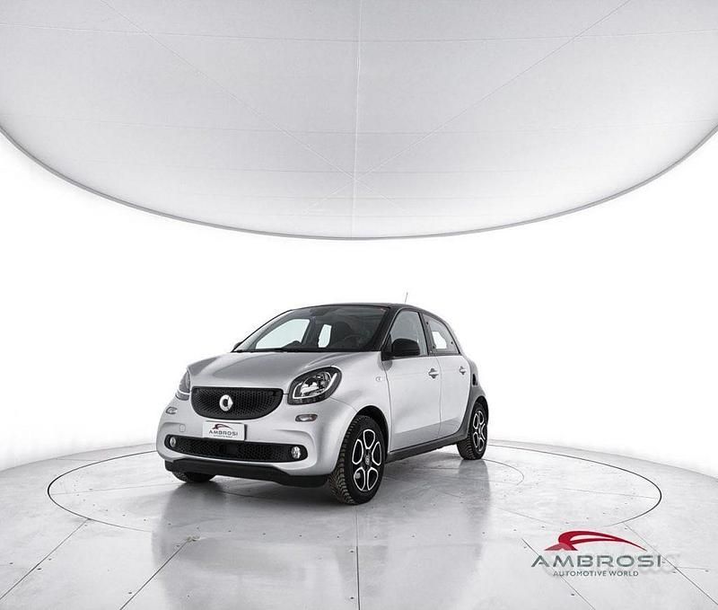 Usata Smart ForFour Passion 71 CV (52 kW) 2018 Grigio Utilitaria