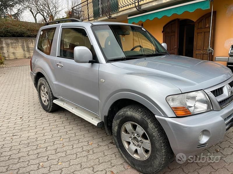 Usata Mitsubishi Pajero 2004 Grigio SUV