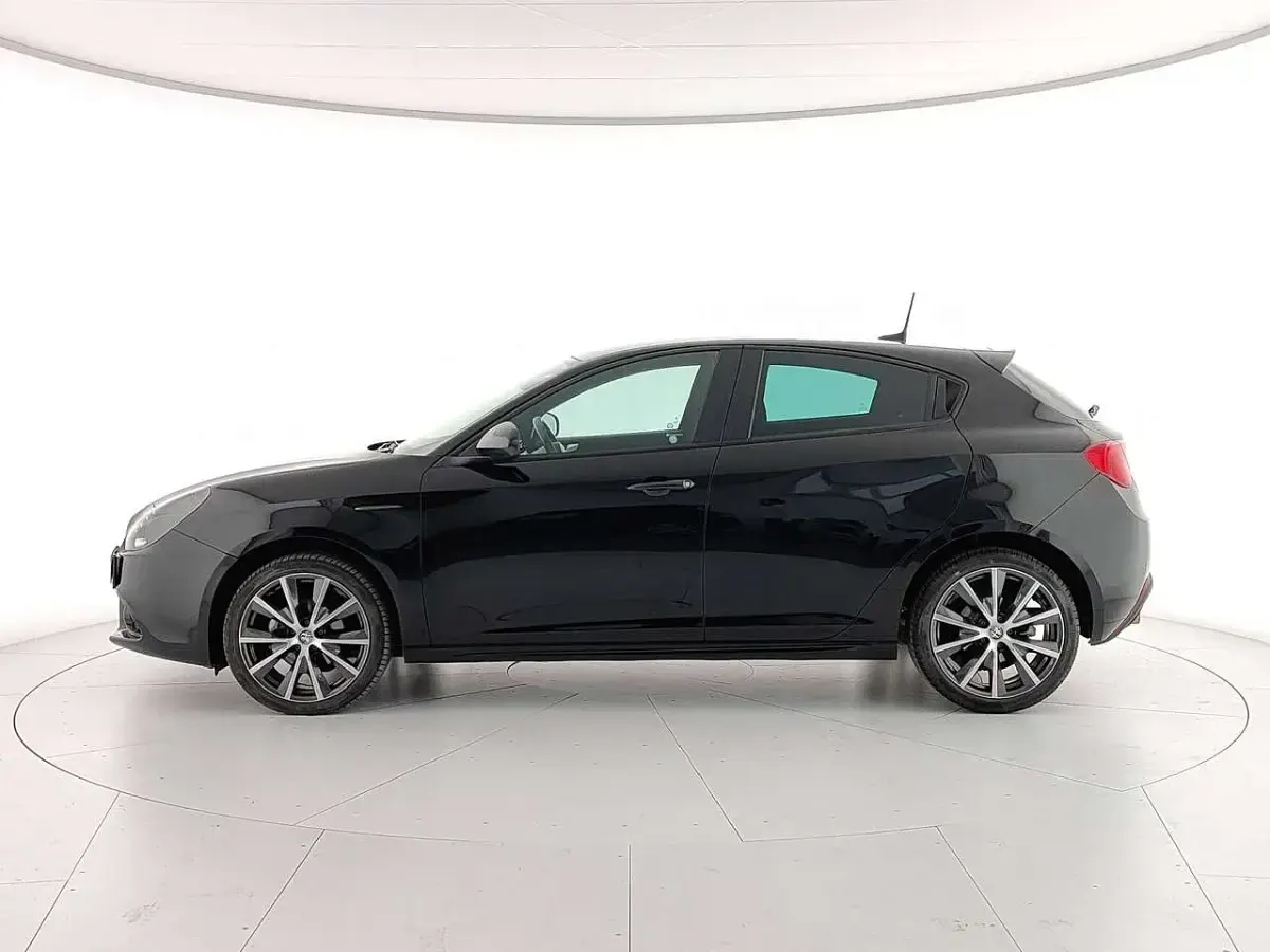 Usata Alfa Romeo Giulietta 120 CV (88 kW) 2020 Nero Utilitaria