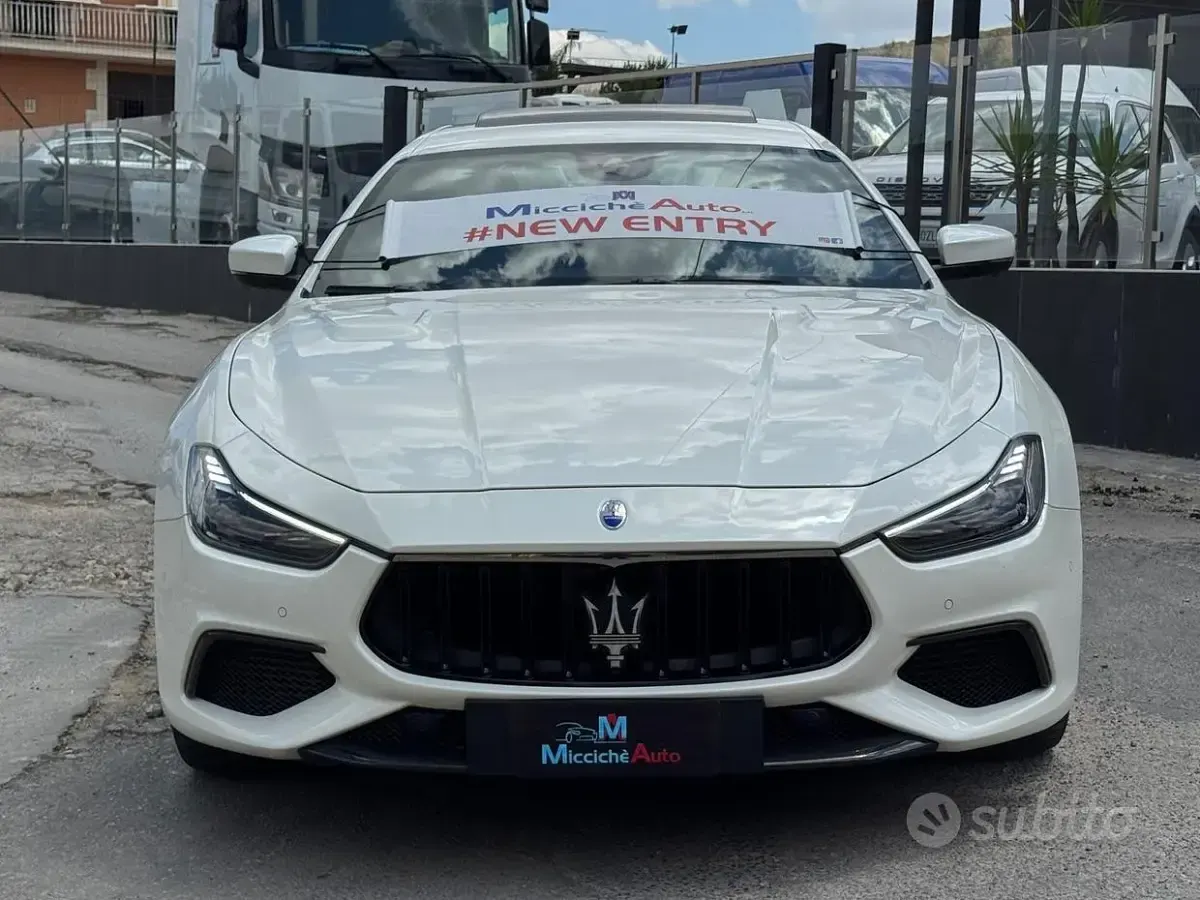 Usata Maserati Ghibli 581 CV (427 kW) 2021 Bianco Berlina