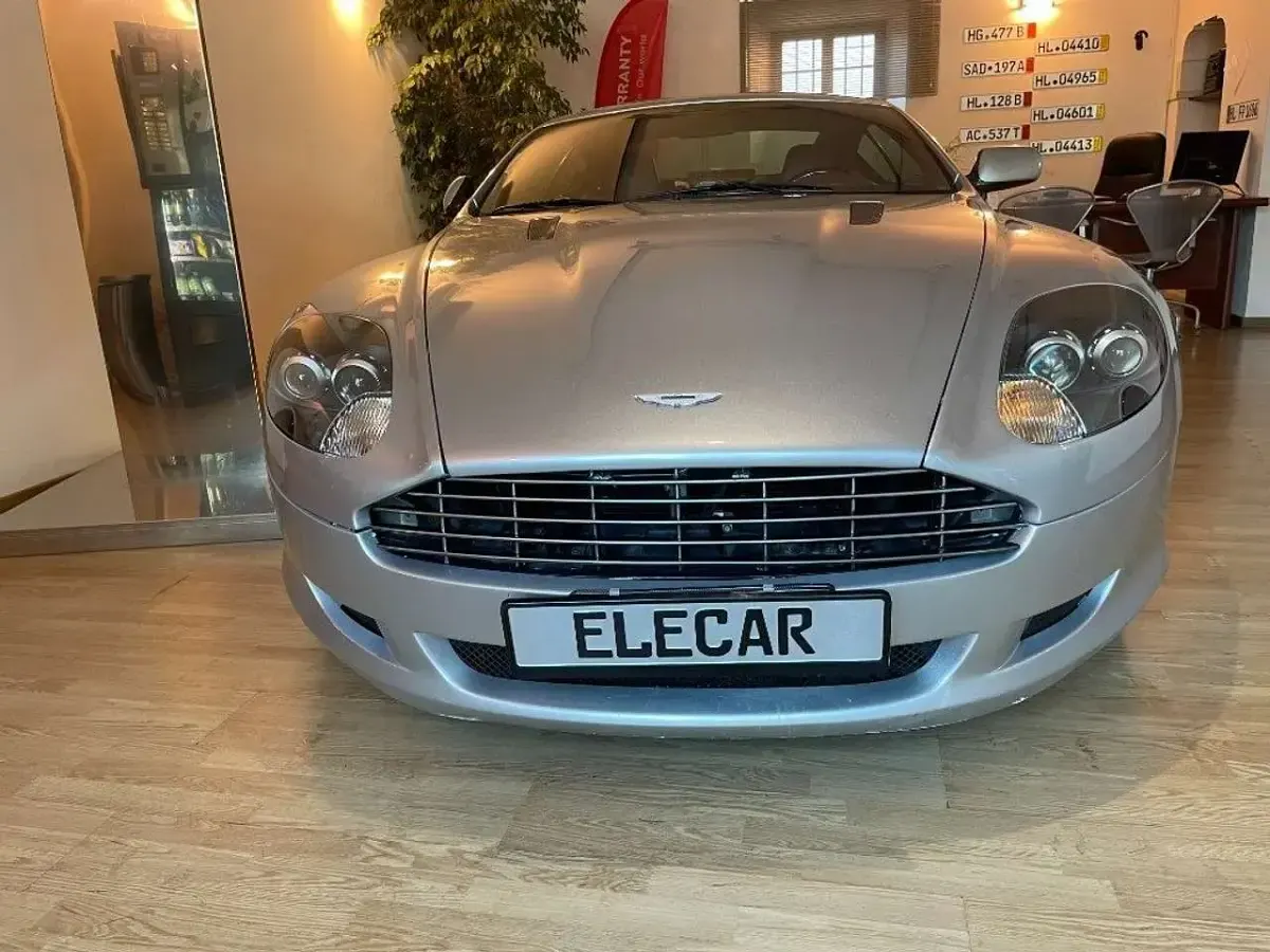 Usata Aston Martin DB9 457 CV (336 kW) 2005 Argento Coupé