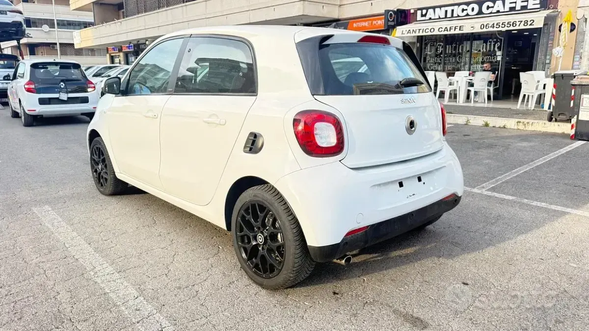 Usata Smart ForFour Passion 71 CV (52 kW) 2019 Bianco Utilitaria