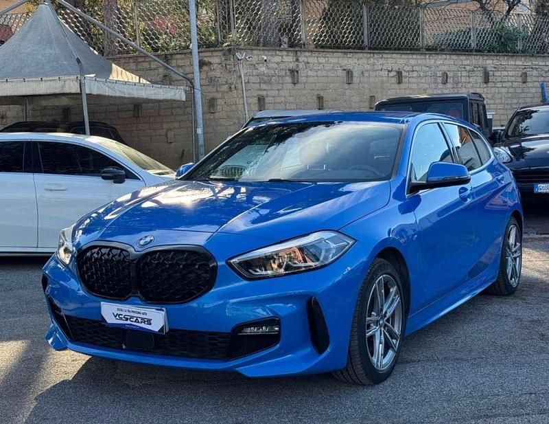 Blu Usata 2021 BMW 118 M Sport Due volumi | 23.990 € (Super prezzo) - Immagine 1/4