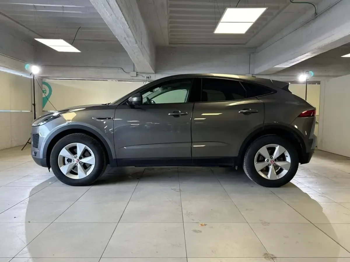 Usado Jaguar E-Pace S 150 CV (110 kW) 2020 Gris SUV