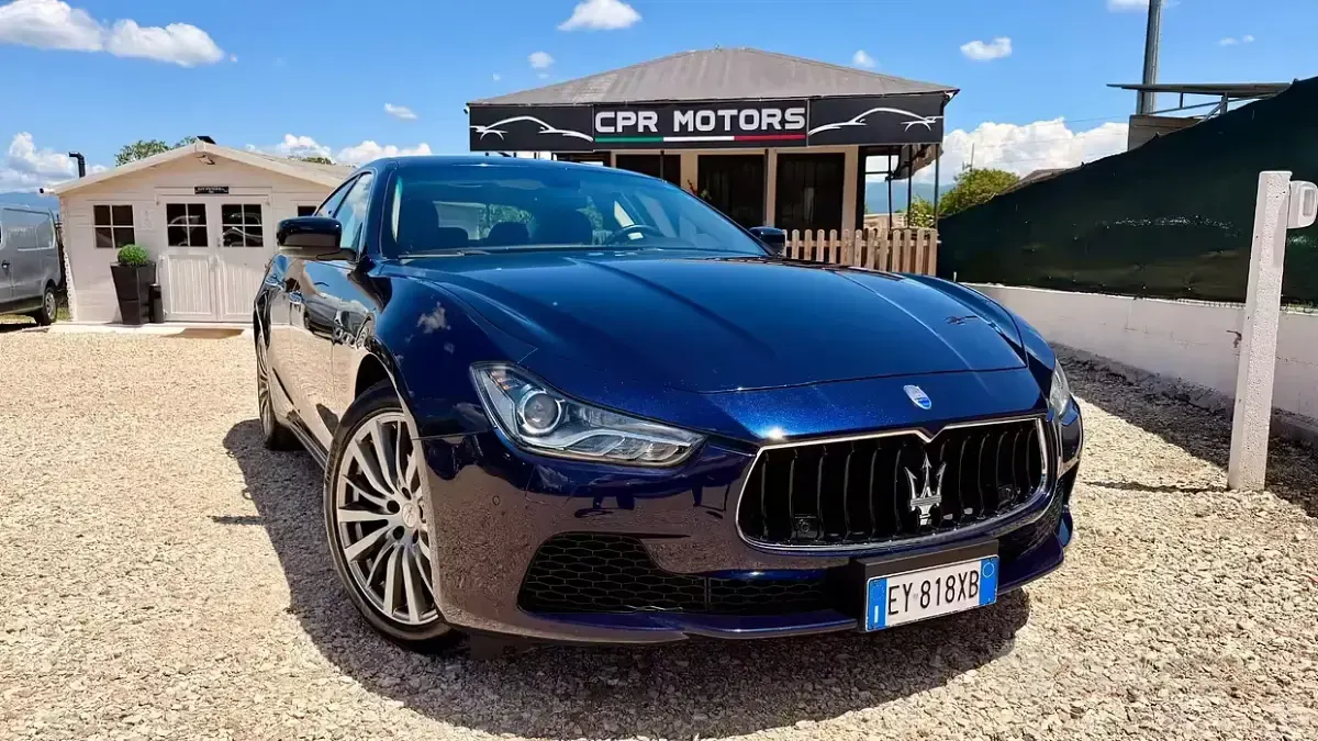 Usata Maserati Ghibli 410 CV (301 kW) 2015 Blu Berlina