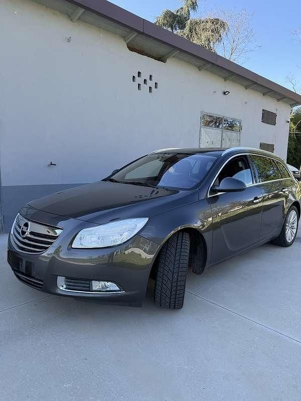 Usata Opel Insignia 160 CV (117 kW) 2011 Station wagon