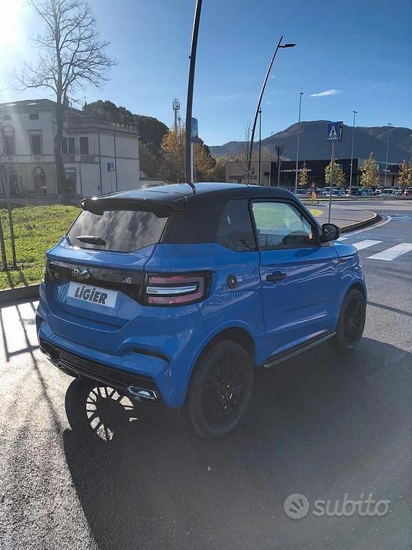 Nuova Ligier JS50 2025 Blu Utilitaria
