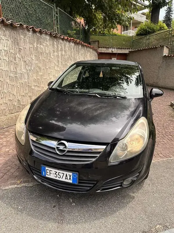 Usata Opel Corsa Edition 86 CV (63 kW) 2011 Utilitaria