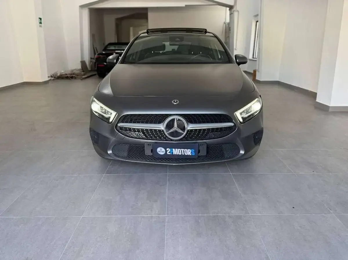 Usata Mercedes A200 Edition 150 CV (110 kW) 2022 Grigio magno designo ( opaco ) Berlina