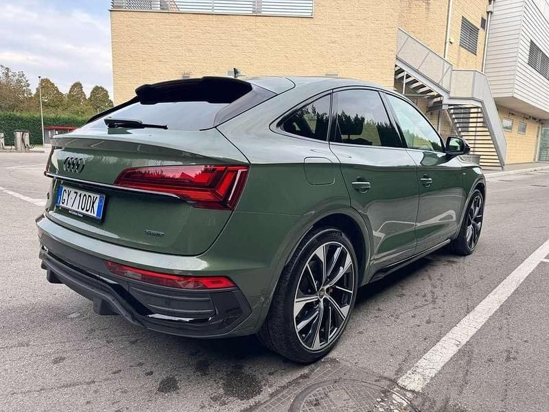 Usata Audi Q5 Sportback Ambiente 204 CV (150 kW) 2025 Verde SUV