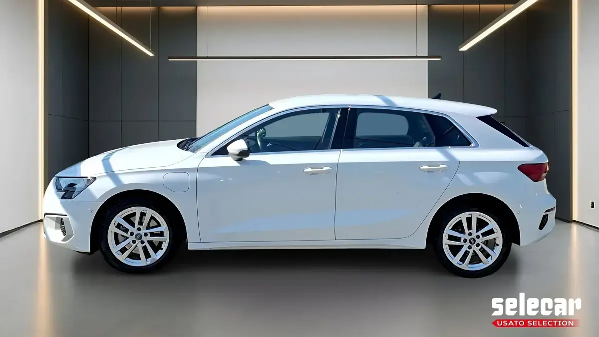 Usata Audi A3 Advanced 150 CV (110 kW) 2023 Bianco Berlina