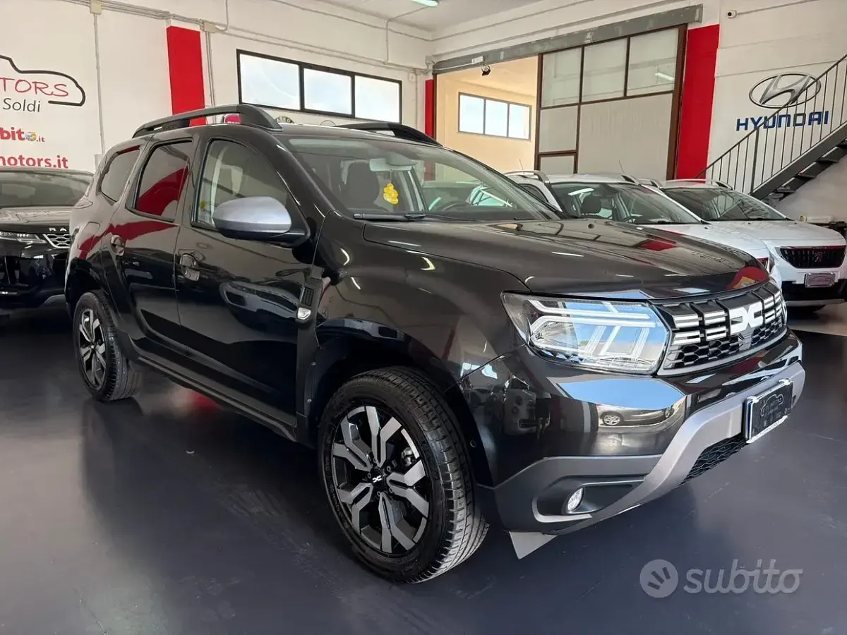 Usata Dacia Duster Prestige 101 CV (74 kW) 2023 Nero SUV