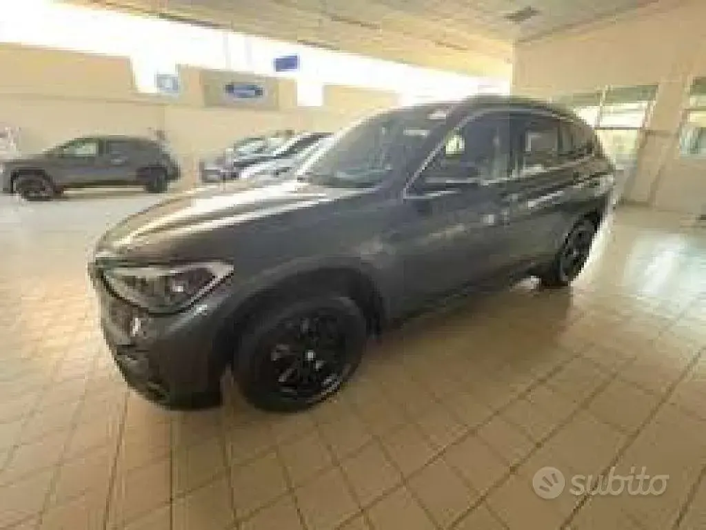 Usata BMW X1 Advantage 125 CV (91 kW) 2022 Grigio SUV
