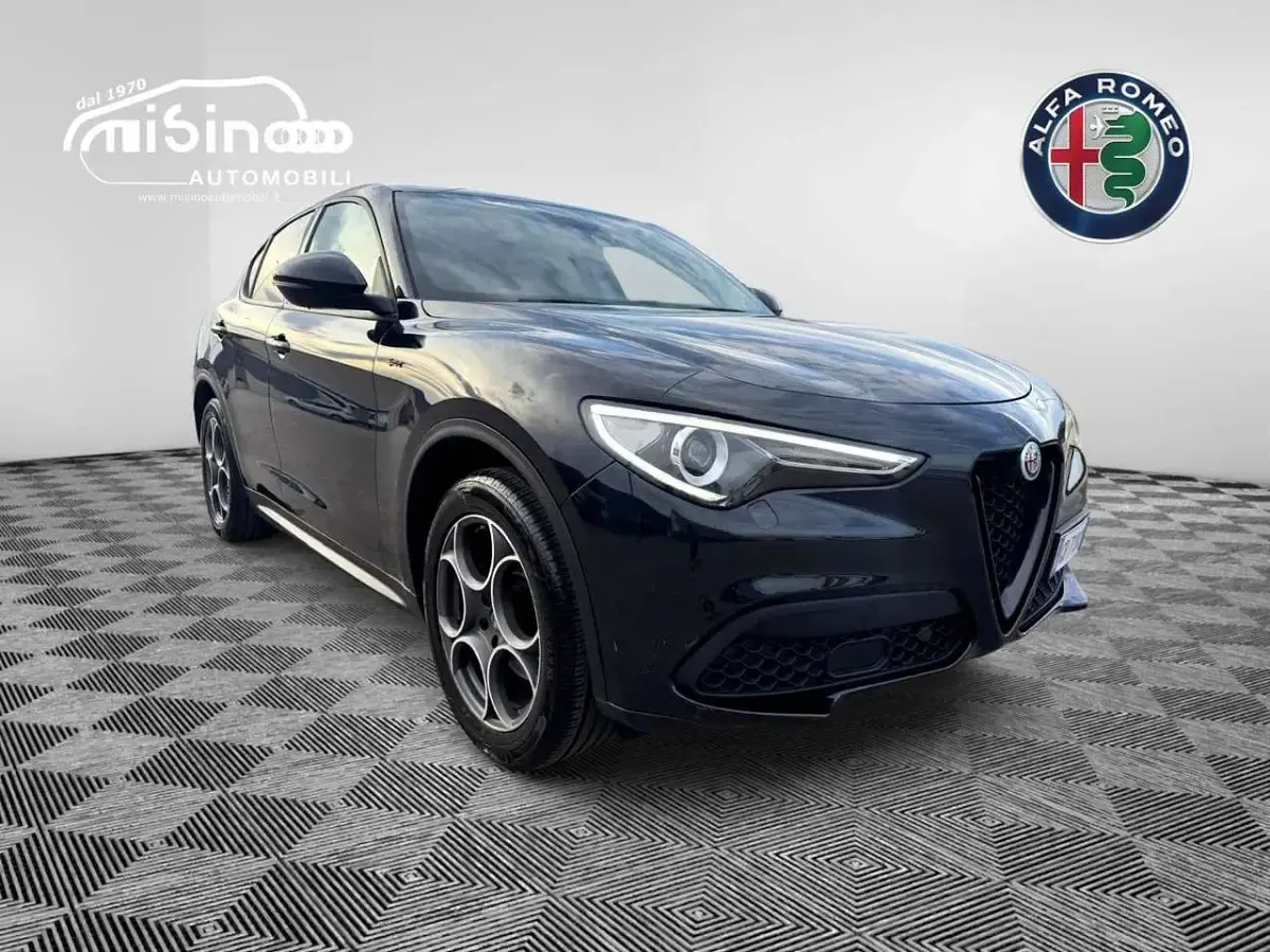 Usata Alfa Romeo Stelvio Sprint 190 CV (139 kW) 2020 Nero SUV