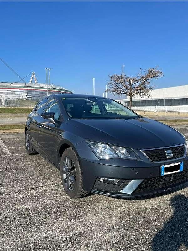 Usata Seat Leon XCELLENCE 131 CV (96 kW) 2019 Grigio Berlina
