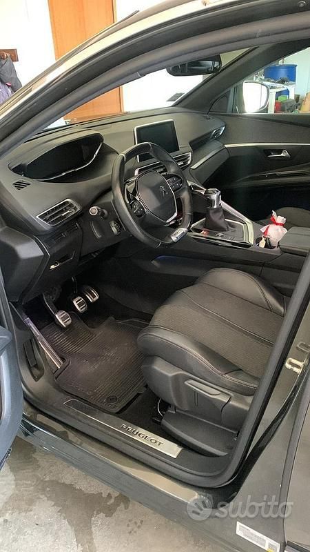 Usata Peugeot 3008 130 CV (95 kW) 2018 Verde SUV