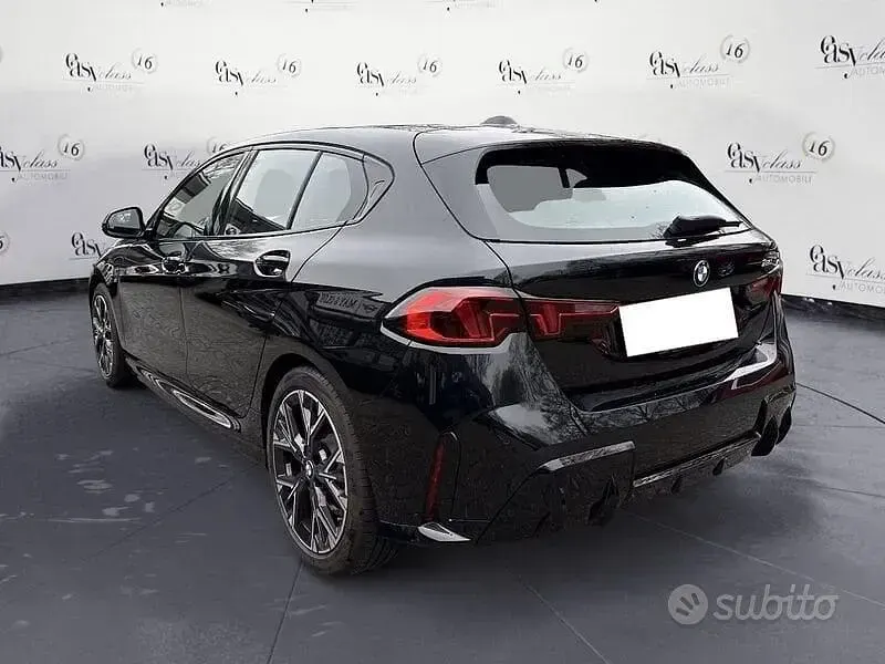 Usata BMW 120 M Sport 170 CV (125 kW) 2025 Nero Utilitaria