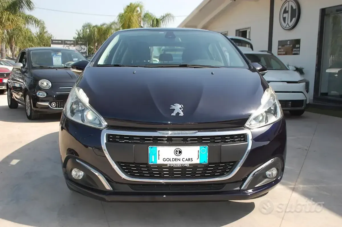 Usata Peugeot 208 Allure 82 CV (60 kW) 2017 Bluazzurro Utilitaria