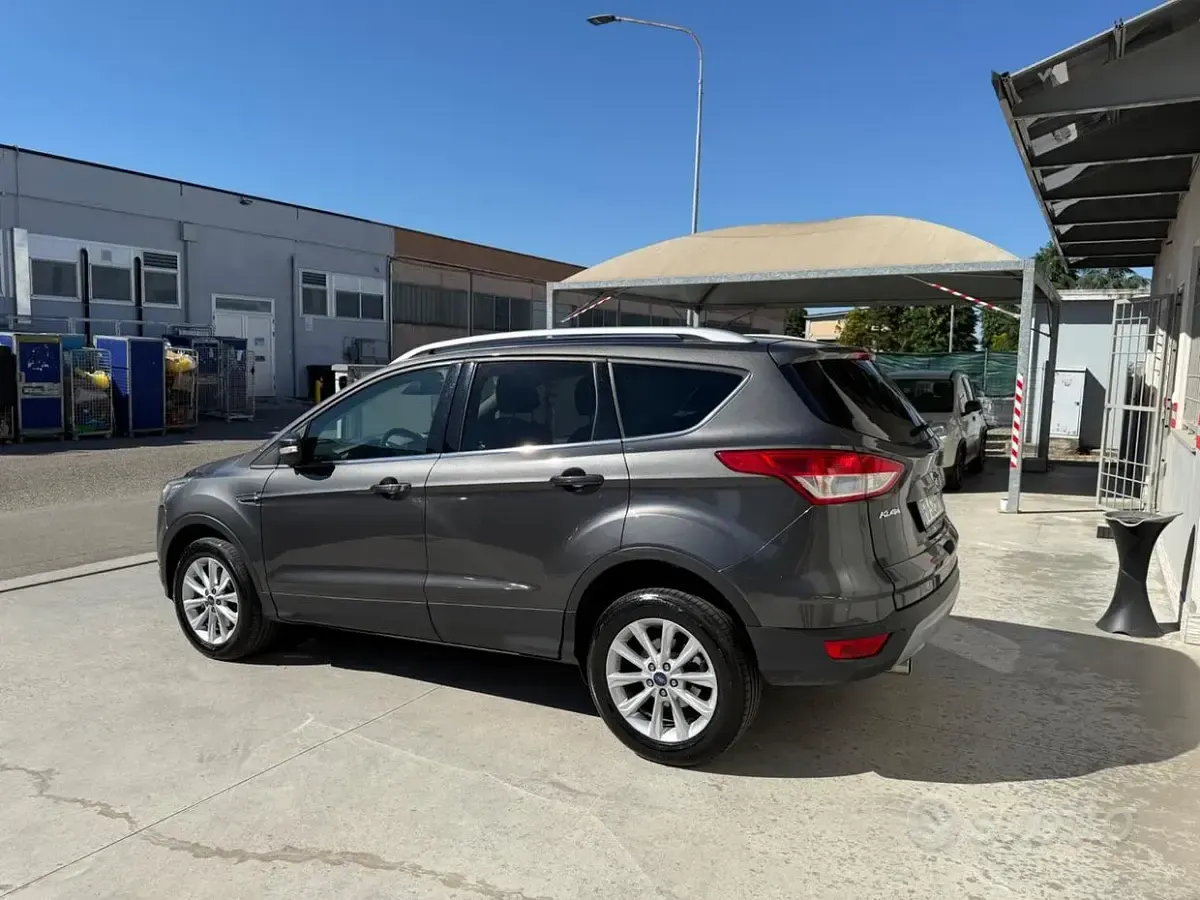 Occasion Ford Kuga S 150 ch (110 kW) 2016 Gris SUV