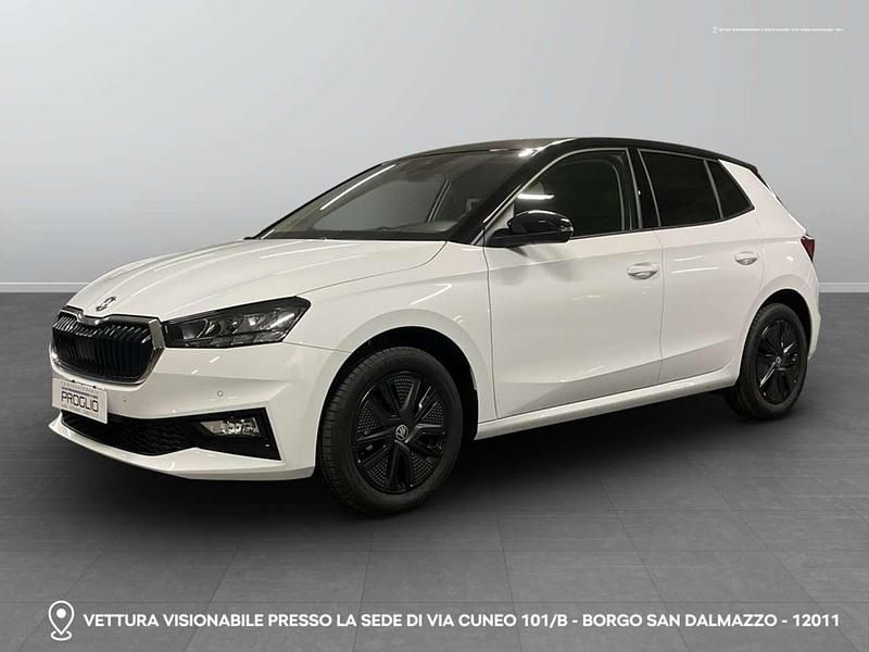 Bianco luna metallizzato nero Nuova 2025 Skoda Fabia Tre volumi | 19.700 € (Cara) - Immagine 1/4