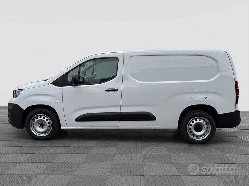 Usata Peugeot Partner Premium 102 CV (75 kW) 2023 Bianco Monovolume