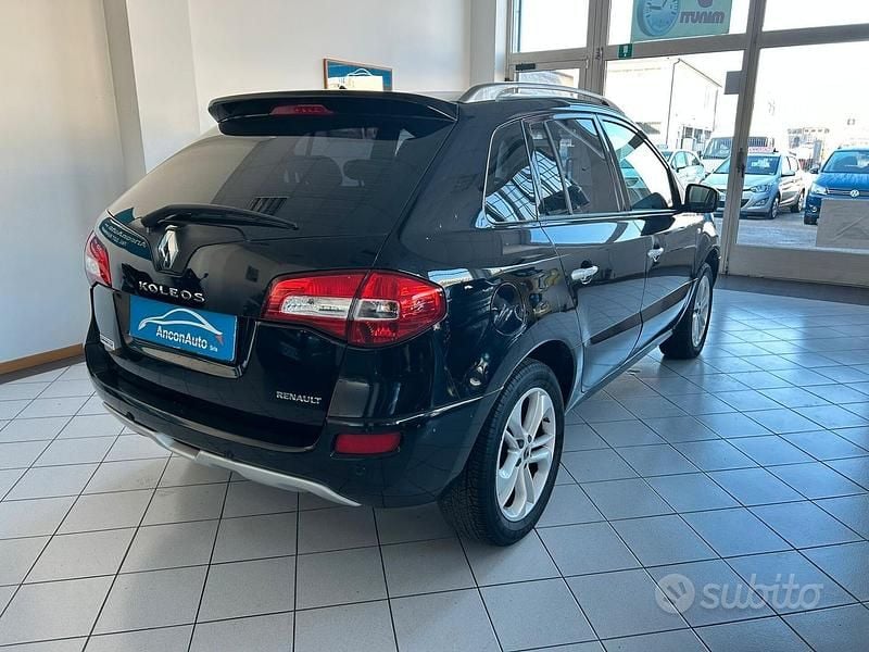 Usado Renault Koleos 175 CV (128 kW) 2009 Negro SUV