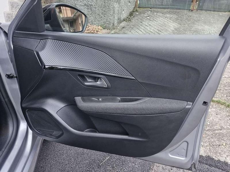 Usata Peugeot 208 Style 101 CV (74 kW) 2025 Utilitaria