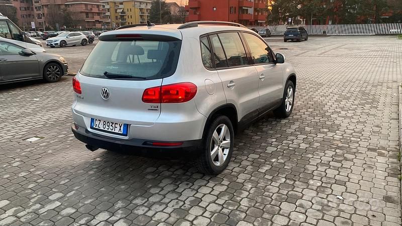 Usata VW Tiguan Trendline 122 CV (89 kW) 2011 Grigio SUV