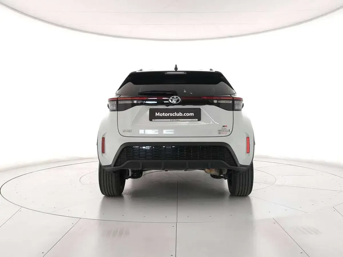 Usata Toyota Yaris Cross Sport 92 CV (67 kW) 2023 Grigio SUV