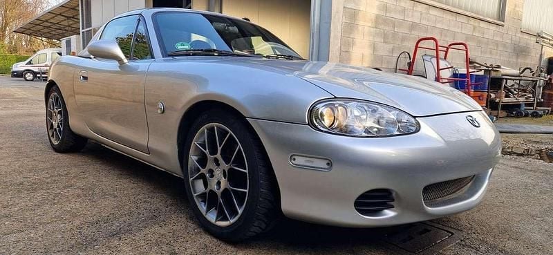 Usata Mazda MX5 110 CV (80 kW) 2004 Argento Cabrio