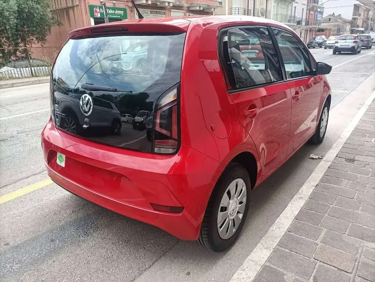 Usata VW up! move up! 68 CV (50 kW) 2018 Rosso Utilitaria