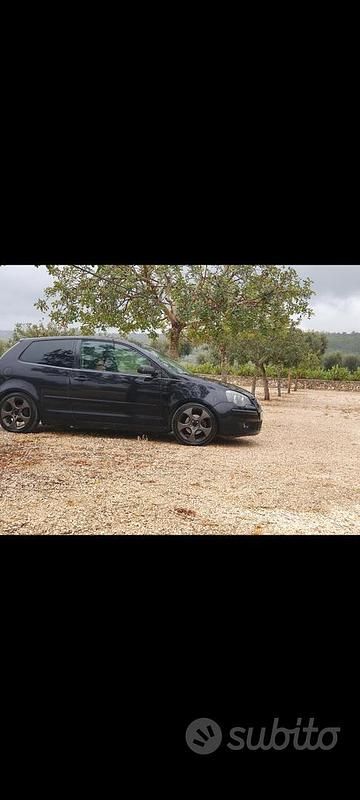 Usata VW Polo Comfortline 75 CV (55 kW) 2005 Nero Monovolume