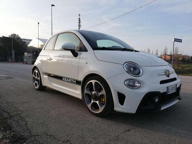 Usata Abarth 595 Turismo 165 CV (121 kW) 2022 Bianco Utilitaria